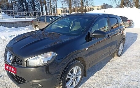 Nissan Qashqai, 2011 год, 800 000 рублей, 2 фотография