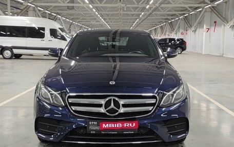 Mercedes-Benz E-Класс, 2020 год, 3 050 000 рублей, 2 фотография