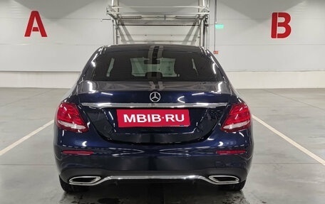 Mercedes-Benz E-Класс, 2020 год, 3 050 000 рублей, 6 фотография