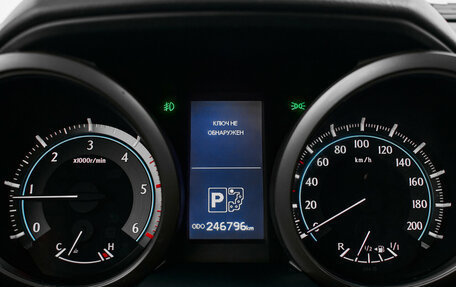 Toyota Land Cruiser Prado 150 рестайлинг 2, 2013 год, 3 000 000 рублей, 14 фотография