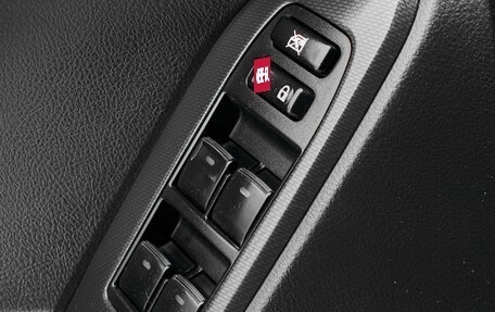 Toyota Land Cruiser Prado 150 рестайлинг 2, 2013 год, 3 000 000 рублей, 23 фотография