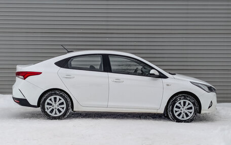 Hyundai Solaris II рестайлинг, 2021 год, 1 400 000 рублей, 4 фотография