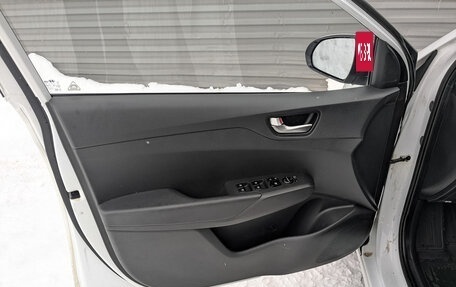 Hyundai Solaris II рестайлинг, 2021 год, 1 400 000 рублей, 19 фотография