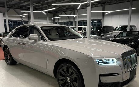Rolls-Royce Ghost Series II рестайлинг, 2022 год, 33 990 000 рублей, 2 фотография