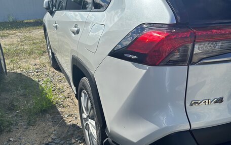 Toyota RAV4, 2019 год, 3 600 000 рублей, 4 фотография