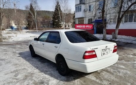 Nissan Bluebird XI, 2000 год, 350 000 рублей, 4 фотография