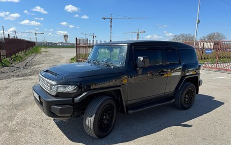 Toyota FJ Cruiser, 2011 год, 3 550 000 рублей, 2 фотография