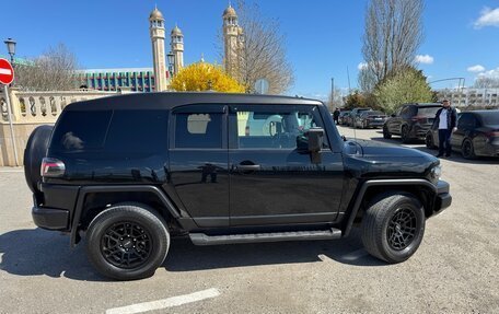 Toyota FJ Cruiser, 2011 год, 3 550 000 рублей, 6 фотография