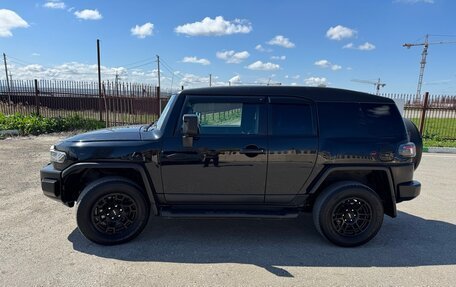 Toyota FJ Cruiser, 2011 год, 3 550 000 рублей, 3 фотография