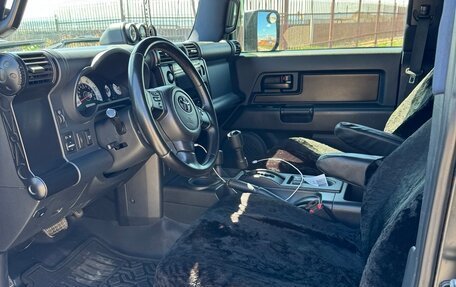 Toyota FJ Cruiser, 2011 год, 3 550 000 рублей, 8 фотография