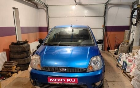 Ford Fiesta, 2005 год, 200 000 рублей, 1 фотография