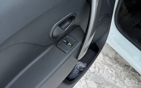 Renault Logan II, 2020 год, 740 000 рублей, 12 фотография