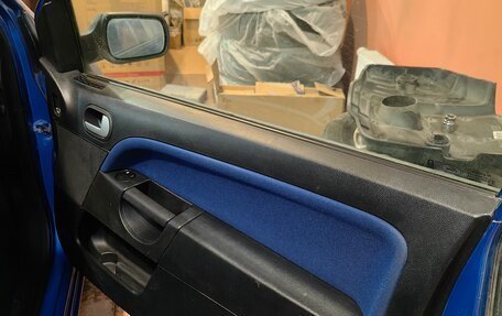 Ford Fiesta, 2005 год, 200 000 рублей, 12 фотография