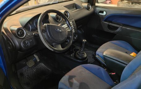 Ford Fiesta, 2005 год, 200 000 рублей, 11 фотография