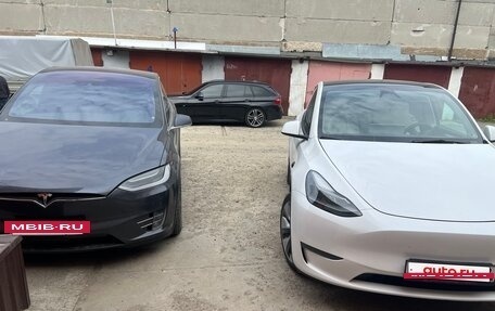 Tesla Model X I, 2016 год, 3 500 000 рублей, 10 фотография
