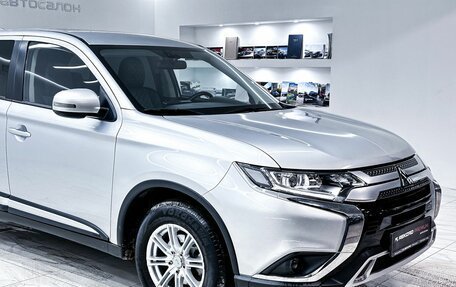 Mitsubishi Outlander III рестайлинг 3, 2019 год, 2 332 400 рублей, 3 фотография