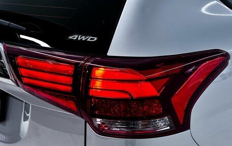 Mitsubishi Outlander III рестайлинг 3, 2019 год, 2 332 400 рублей, 28 фотография