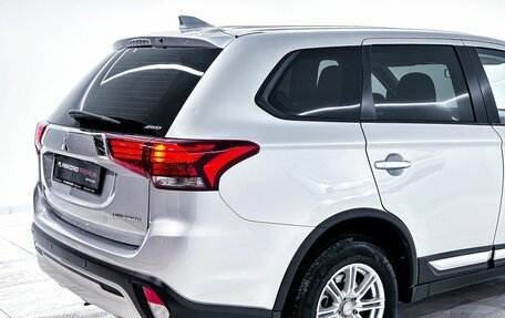 Mitsubishi Outlander III рестайлинг 3, 2019 год, 2 332 400 рублей, 27 фотография