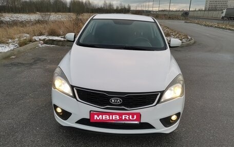 KIA cee'd I рестайлинг, 2011 год, 720 000 рублей, 2 фотография