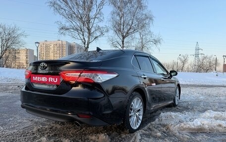 Toyota Camry, 2018 год, 2 320 000 рублей, 7 фотография