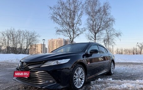 Toyota Camry, 2018 год, 2 320 000 рублей, 3 фотография