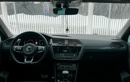 Volkswagen Tiguan II, 2021 год, 3 229 000 рублей, 10 фотография