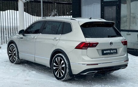 Volkswagen Tiguan II, 2021 год, 3 229 000 рублей, 6 фотография