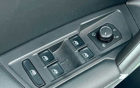 Volkswagen Tiguan II, 2021 год, 3 229 000 рублей, 16 фотография