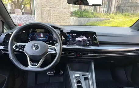 Volkswagen Golf VIII, 2022 год, 1 890 002 рублей, 7 фотография