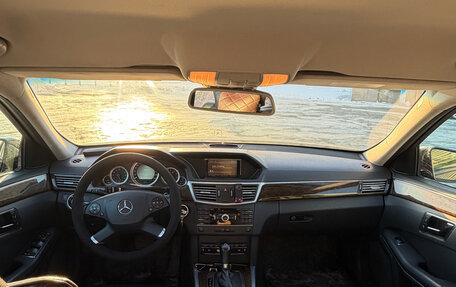 Mercedes-Benz E-Класс, 2011 год, 1 240 000 рублей, 14 фотография