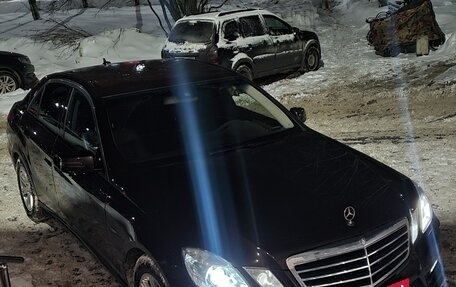 Mercedes-Benz E-Класс, 2011 год, 1 240 000 рублей, 17 фотография