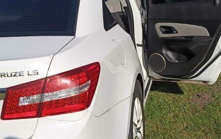 Chevrolet Cruze II, 2011 год, 820 000 рублей, 3 фотография