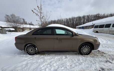 Toyota Avensis III рестайлинг, 2003 год, 475 000 рублей, 3 фотография