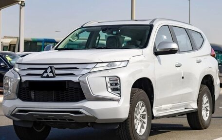 Mitsubishi Pajero Sport III рестайлинг, 2024 год, 3 732 000 рублей, 3 фотография