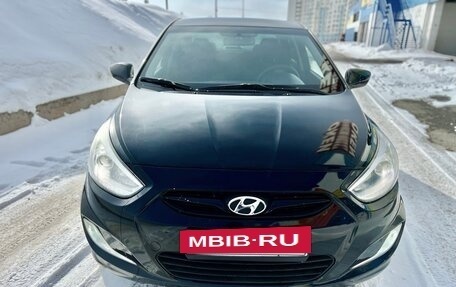 Hyundai Solaris II рестайлинг, 2013 год, 855 000 рублей, 13 фотография