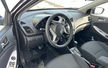 Hyundai Solaris II рестайлинг, 2013 год, 855 000 рублей, 19 фотография