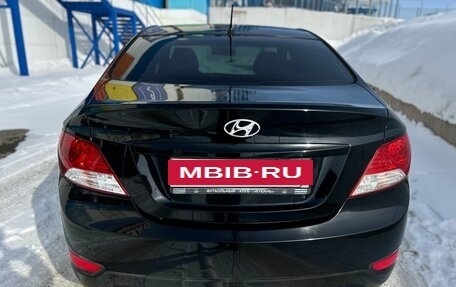 Hyundai Solaris II рестайлинг, 2013 год, 855 000 рублей, 10 фотография