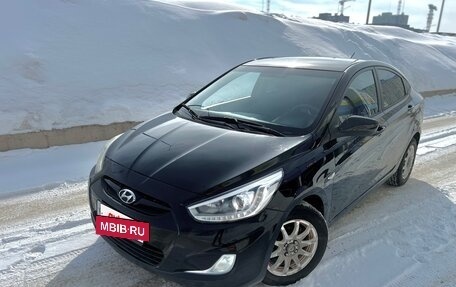 Hyundai Solaris II рестайлинг, 2013 год, 855 000 рублей, 3 фотография