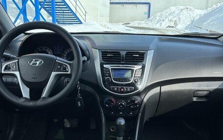 Hyundai Solaris II рестайлинг, 2013 год, 855 000 рублей, 22 фотография
