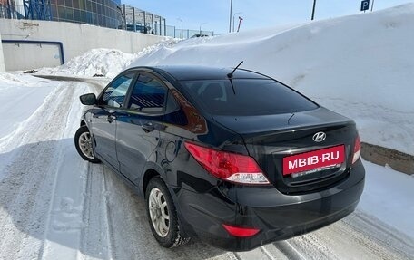 Hyundai Solaris II рестайлинг, 2013 год, 855 000 рублей, 32 фотография
