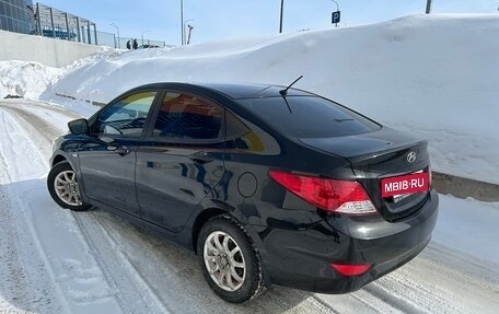 Hyundai Solaris II рестайлинг, 2013 год, 855 000 рублей, 33 фотография