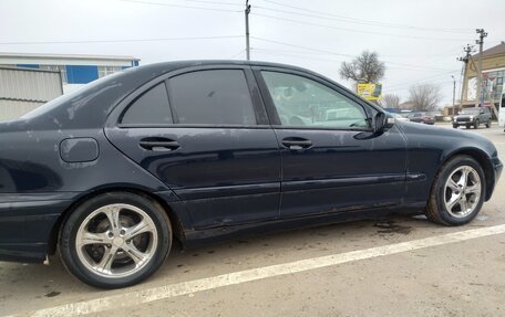 Mercedes-Benz C-Класс, 2004 год, 400 000 рублей, 6 фотография