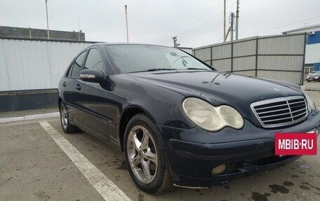 Mercedes-Benz C-Класс, 2004 год, 400 000 рублей, 5 фотография