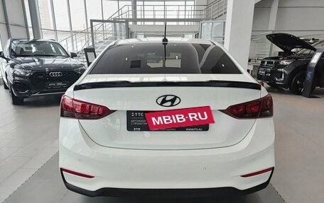 Hyundai Solaris II рестайлинг, 2018 год, 1 473 000 рублей, 10 фотография