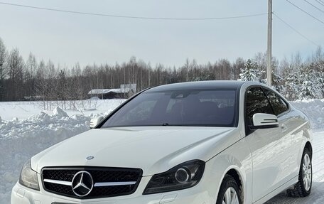Mercedes-Benz C-Класс, 2012 год, 1 600 000 рублей, 1 фотография