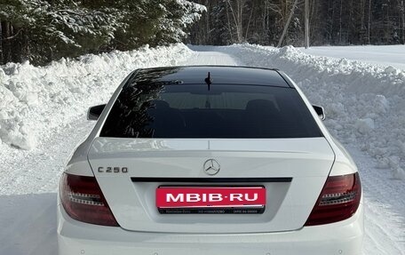 Mercedes-Benz C-Класс, 2012 год, 1 600 000 рублей, 3 фотография