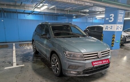 Volkswagen Tiguan II, 2020 год, 2 999 000 рублей, 3 фотография