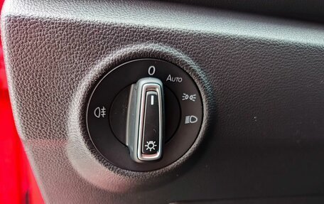 Volkswagen T-Roc I, 2020 год, 2 699 000 рублей, 18 фотография