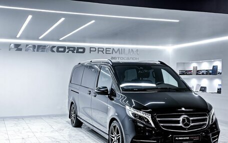 Mercedes-Benz V-Класс, 2016 год, 4 949 000 рублей, 2 фотография