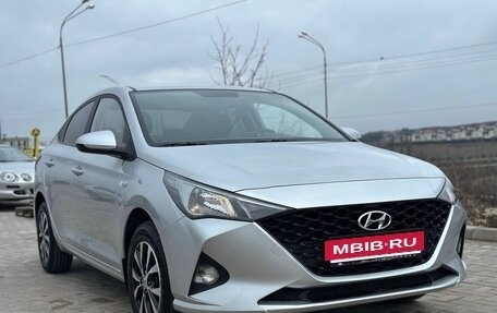 Hyundai Solaris II рестайлинг, 2020 год, 1 720 000 рублей, 4 фотография